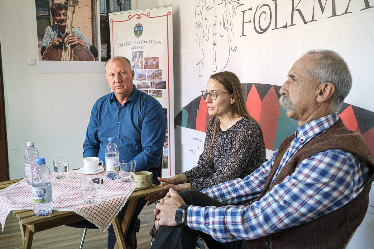 Egész napos néptáncmaraton, élő hagyományőrzés