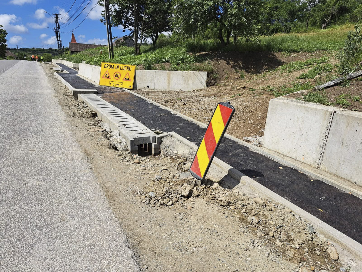 Gyalog, biztonságban Gyalog, biztonságban