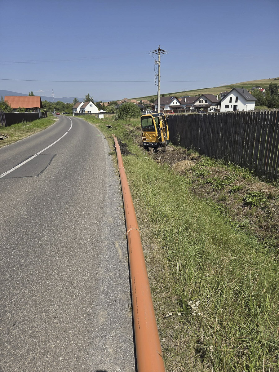 Új lámpaoszlopok Csíkszentléleken