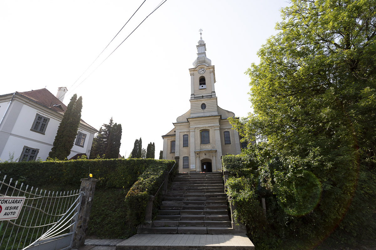 Felújítanák a Szent Miklós-templomot és segítenék az egyszülős családokat