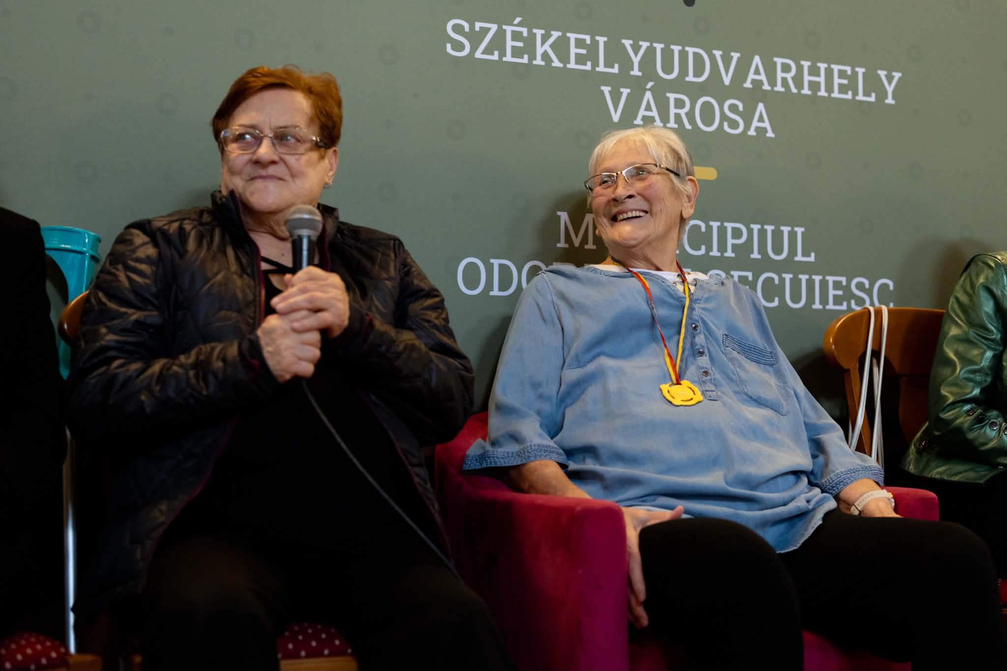 Ma is csillogó bronz