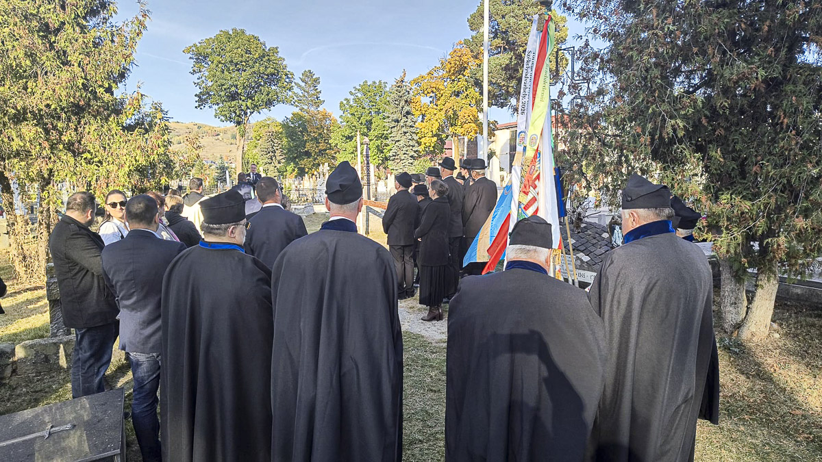 Nem csak hősök, emberek