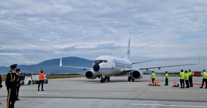 Leszállt az első utasszállító gép a brassói repülőtéren