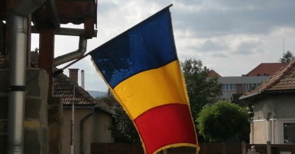 A megrongálódott román zászlók cseréjét kéri a prefektus a közintézmények vezetőitől