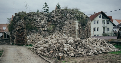 Régészeti feltárások a Székelytámadt-várban