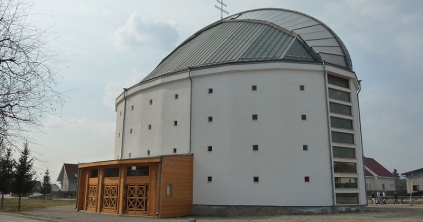 Előadás: „Hová tartozom?...”