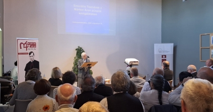 Helytállásból példát mutatva