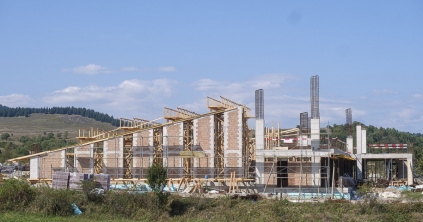 Takaréklángra tették a tanuszoda építését