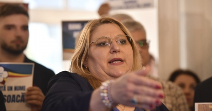 Diana Șoșoacă mentelmi jogának felfüggesztését kérik