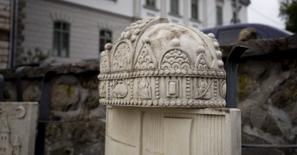 Megsérült a Patkóban álló magyar címer