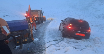 Ideiglenesen lezárták a Transzfogarasi utat a havazás miatt
