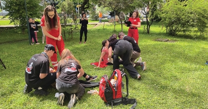 Önkénteseket vár a Vöröskereszt