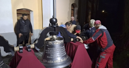 Megérkeztek az új harangok Kápolnásfaluba