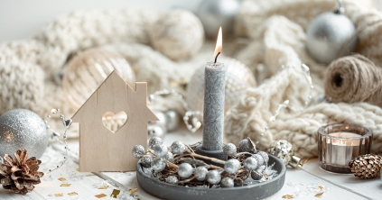 Karácsonyi díszben a lakás