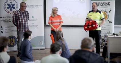 Elsősegélynyújtásra oktatják a középiskolásokat