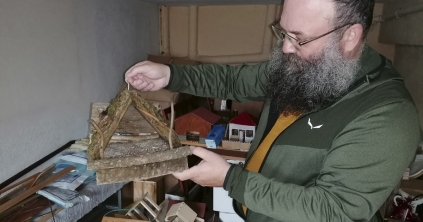 Etetőkkel óvják a madarakat Zetelakán