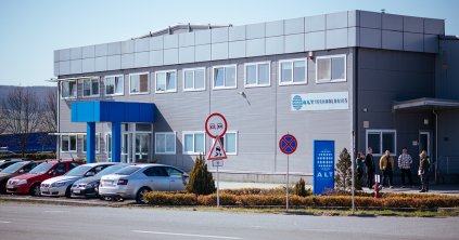 Nem zár be a farkaslaki „légzsákgyár”