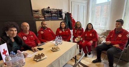 Életmentő tudást visz a végekre