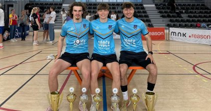 Ötből öt Párizsban