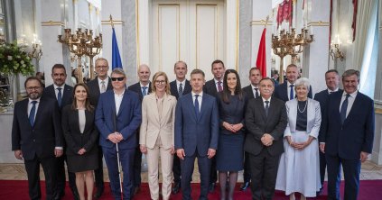 Bemutatjuk a hivatalba lépő minisztereket