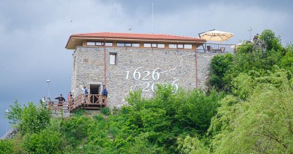 Ünnepélyesen átadták a megújult gyimesbükki Rákóczi-várat