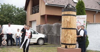 Harminc éve szoros kapcsolatban
