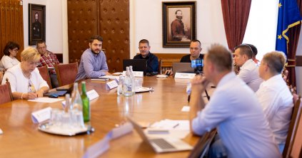 Kányádi Sándor nevét veszi fel a székelyudvarhelyi könyvtár