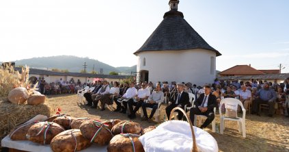 „A kenyérben benne van a föld ereje, az ember verejtéke és Isten áldása”