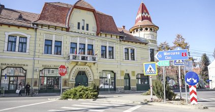Napelemrendszerre pályáznak