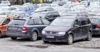 Ellenőrzi a használtautó-piacot az adóhatóság