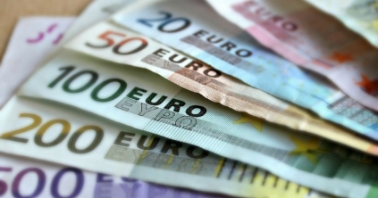 Csaknem kétmilliárd eurót utalt az EB a Pénzügyminisztériumnak