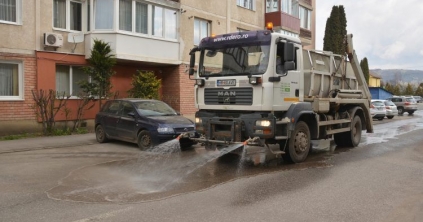 Poros a város, ráfér a takarítás: megtisztul Székelyudvarhely is