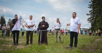 Zarándokok találkoztak a Tolvajos-tetőn