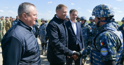 Román és belga állami vezetők együtt látogattak el a Mihail Kogălniceanu támaszpontra