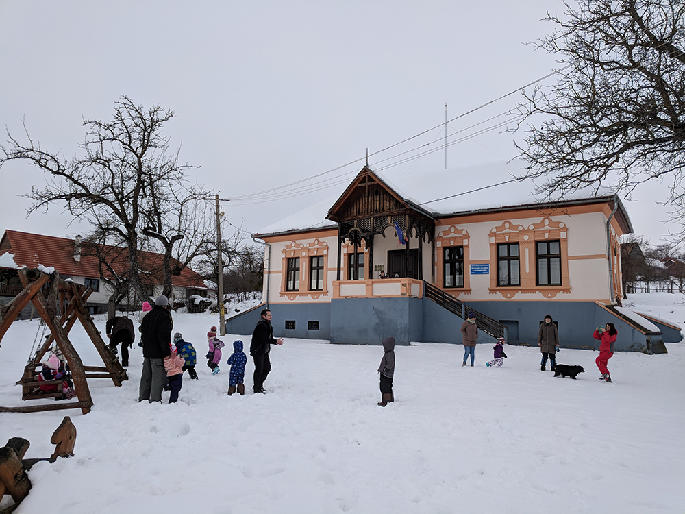 Meghosszabbították a gyerekfelügyeleti szabadságot