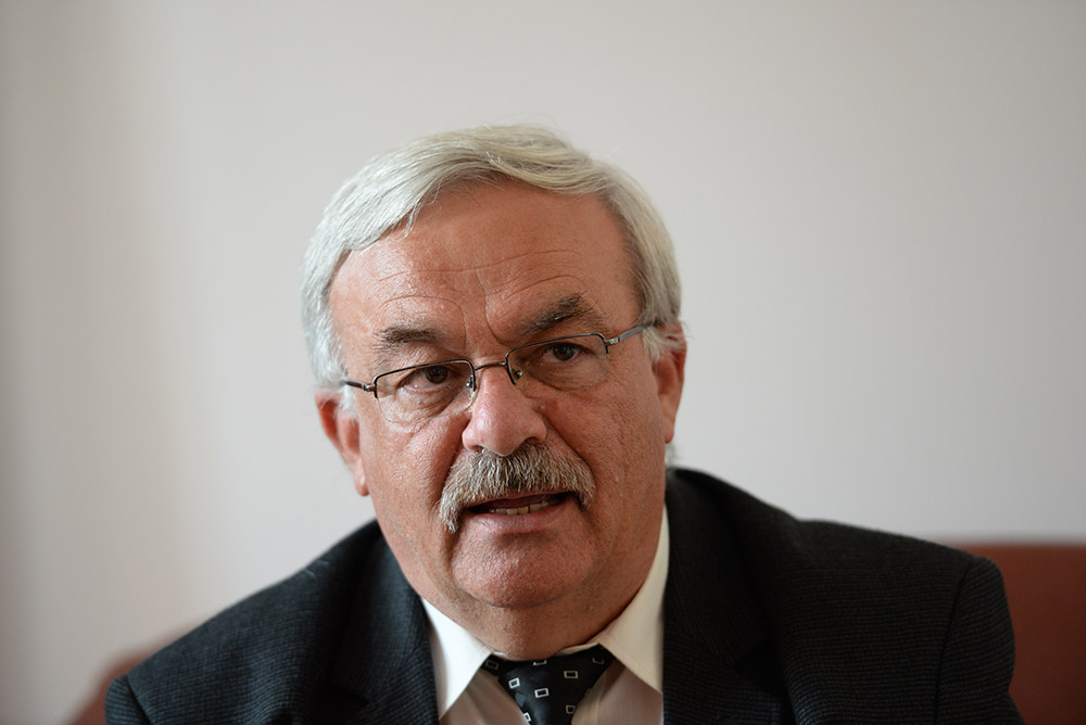 Isten az élet pártján áll