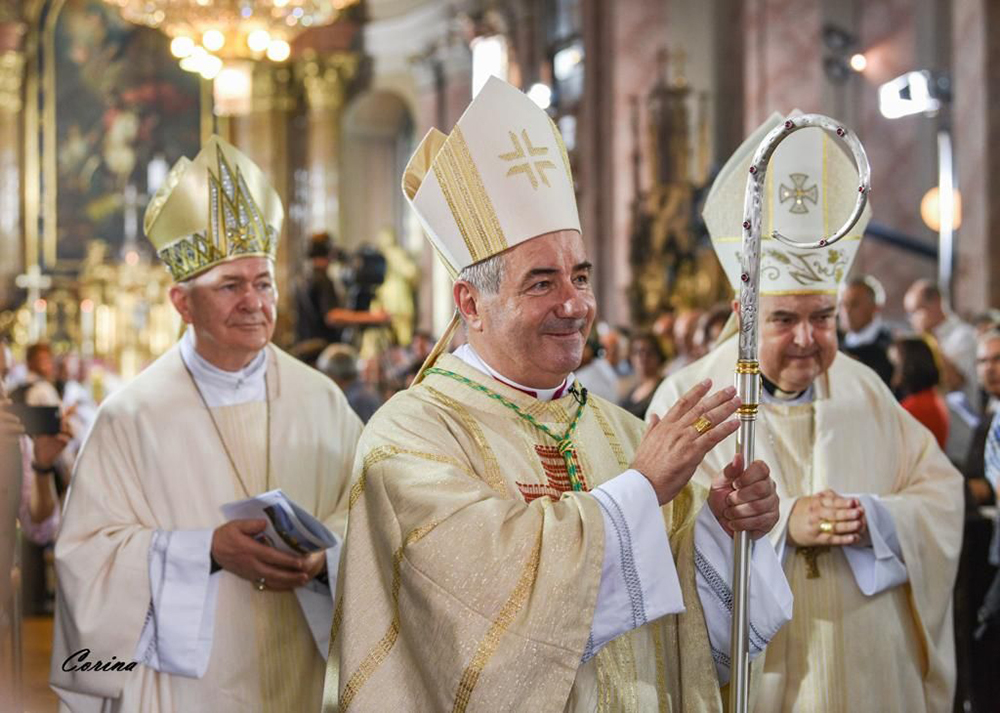 Az egységet kell megélnünk, hogy példát adhassunk a szétszakadozott világnak