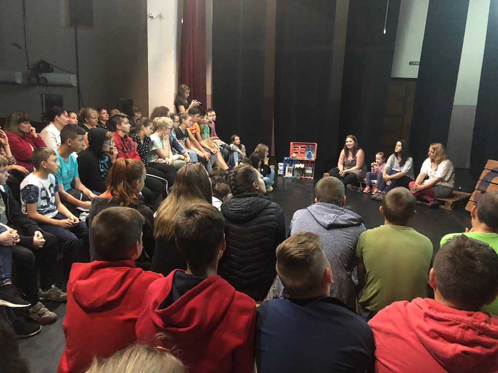 Innen is van tovább!