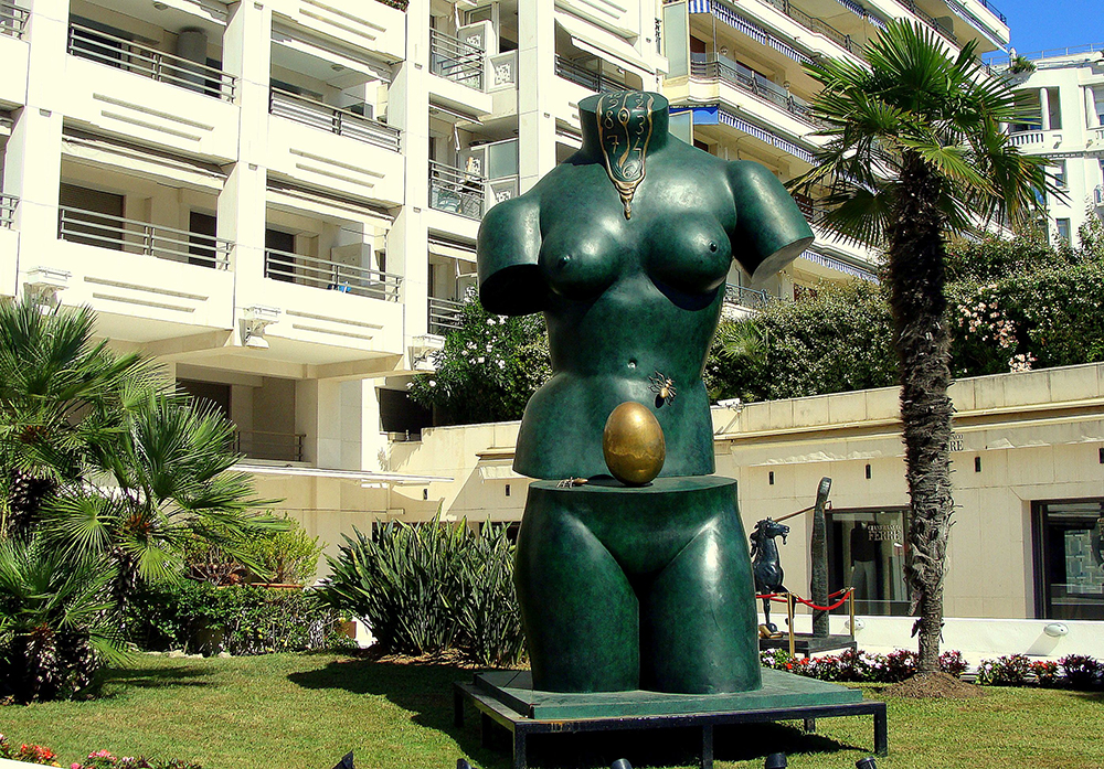 Az eltűnőfélben lévő szavakról