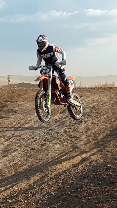 Két bajnoki cím motocrossban