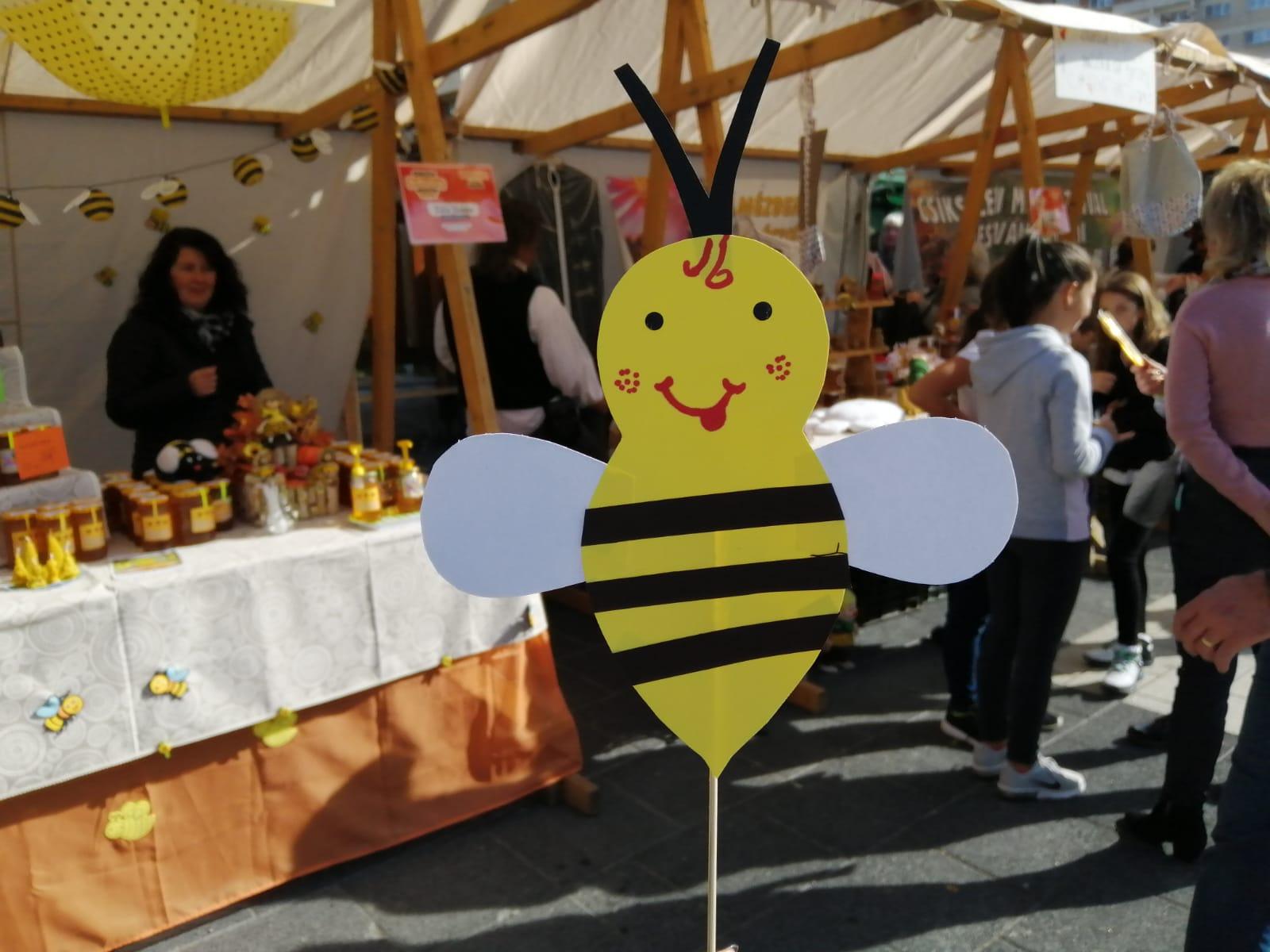 „Azért szép az élet, mert fogyasztom a mézet”: Csíki méhészek ünnepe