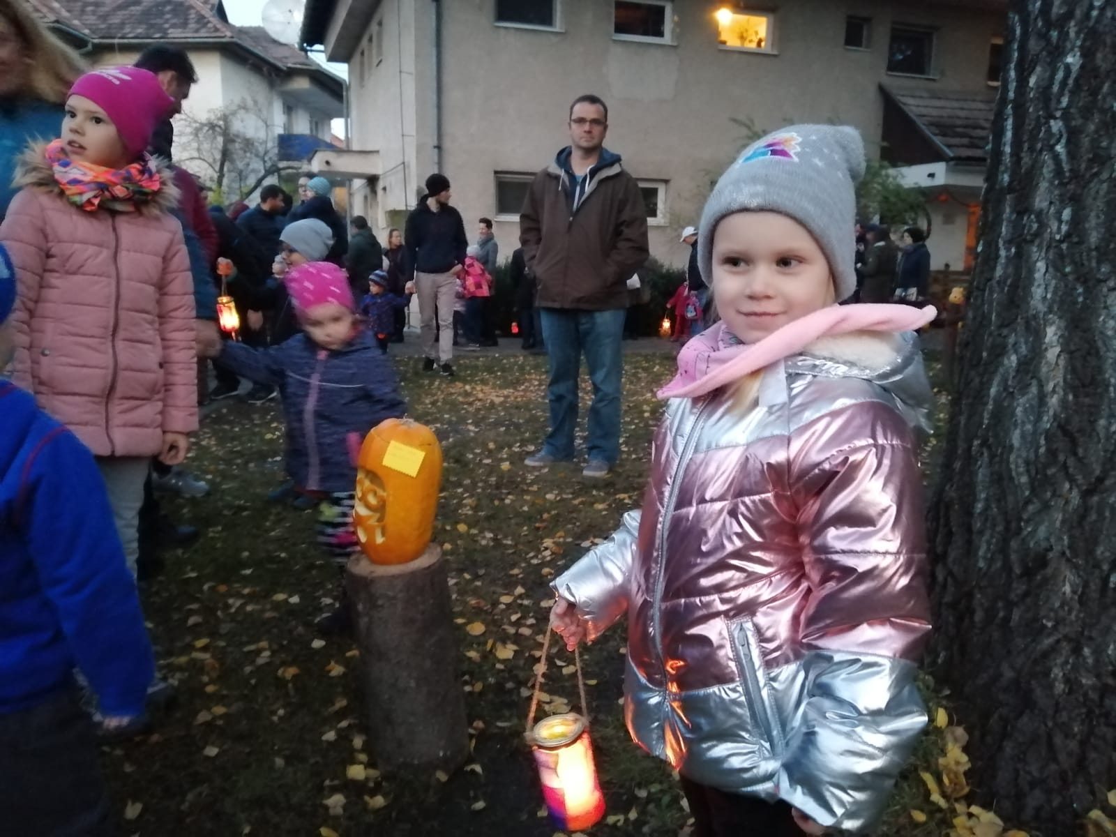 Lámpás felvonulás a Micimackó napköziben: Szent Márton jóságáról vettek példát