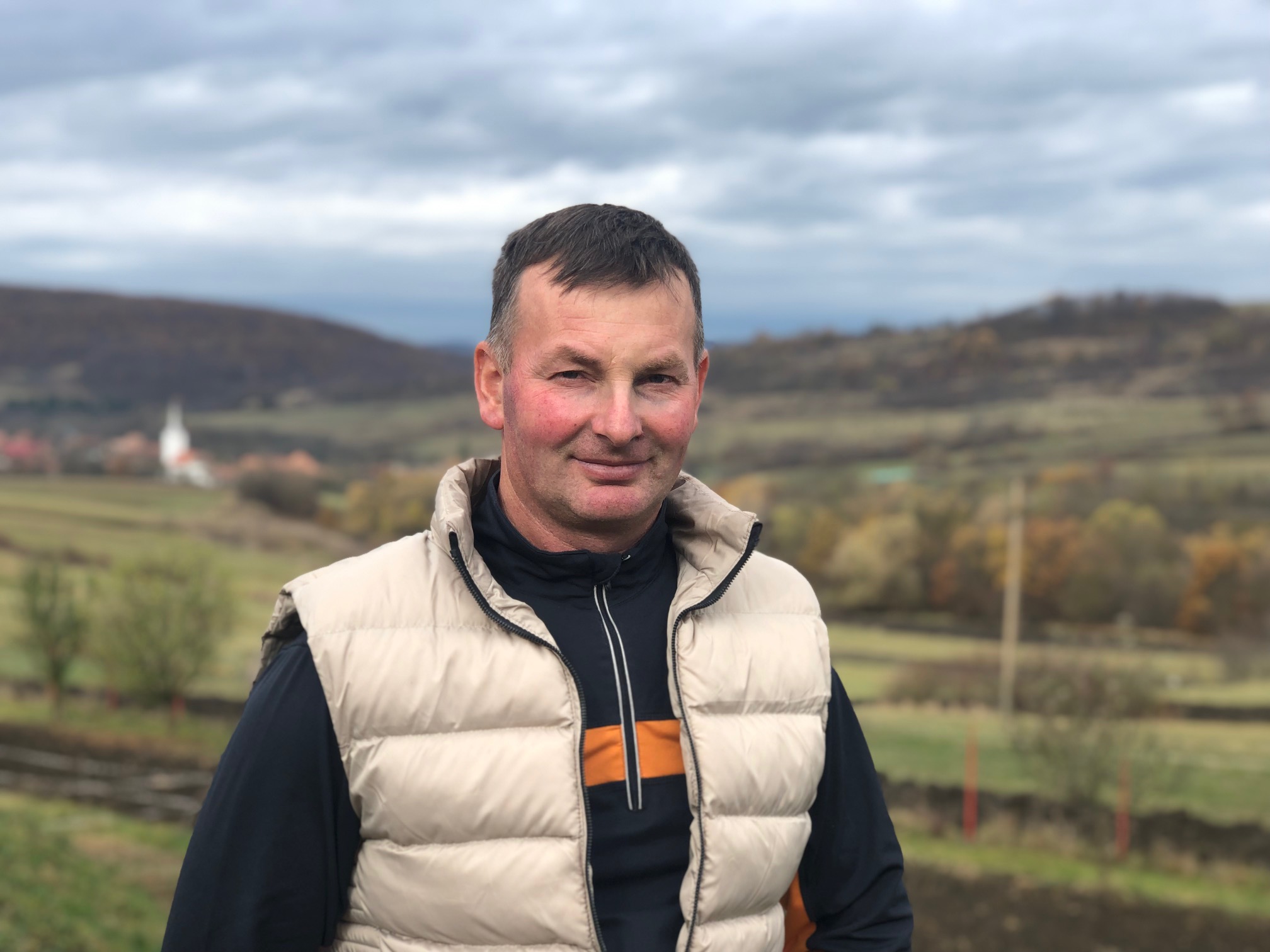 Szarvasmarhatartó gazda Jásfalván: Érdemes a mezőgazdaságba fektetni