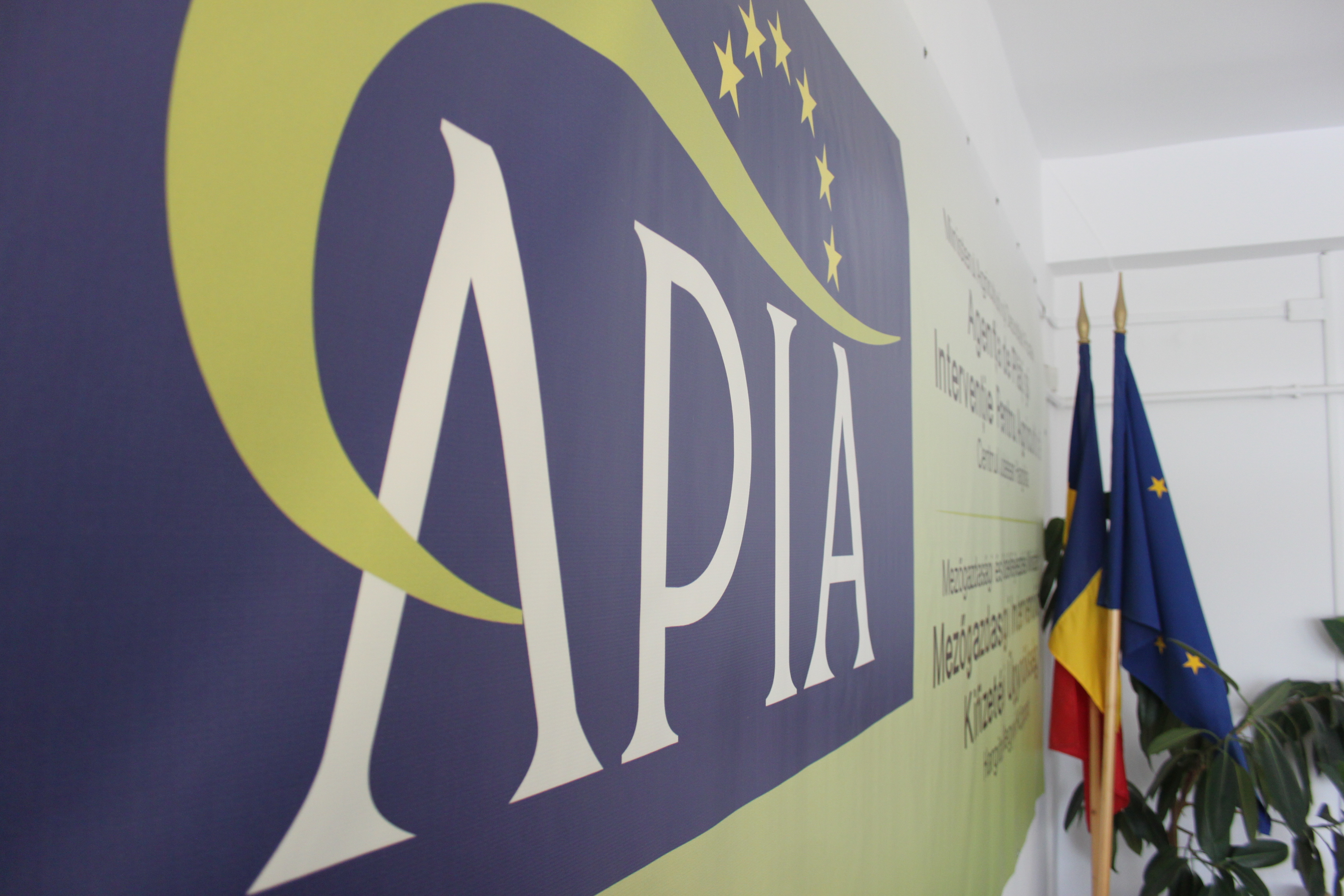Telefonon egyeztetik az adatokat a gazdálkodókkal: Segíti a támogatási kérelmek  online előkészítését az APIA