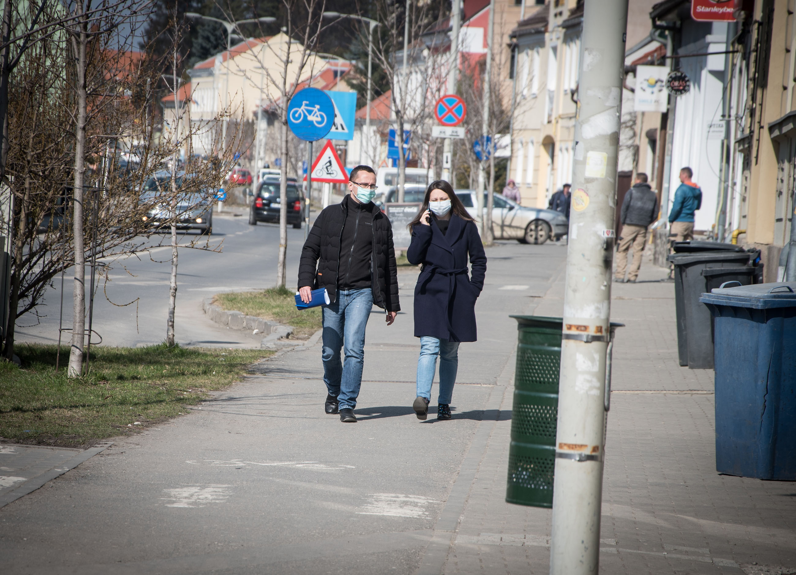 Csak a legfontosabbak miatt léphetünk ki az utcára: Kijárási tilalom lépett érvénybe