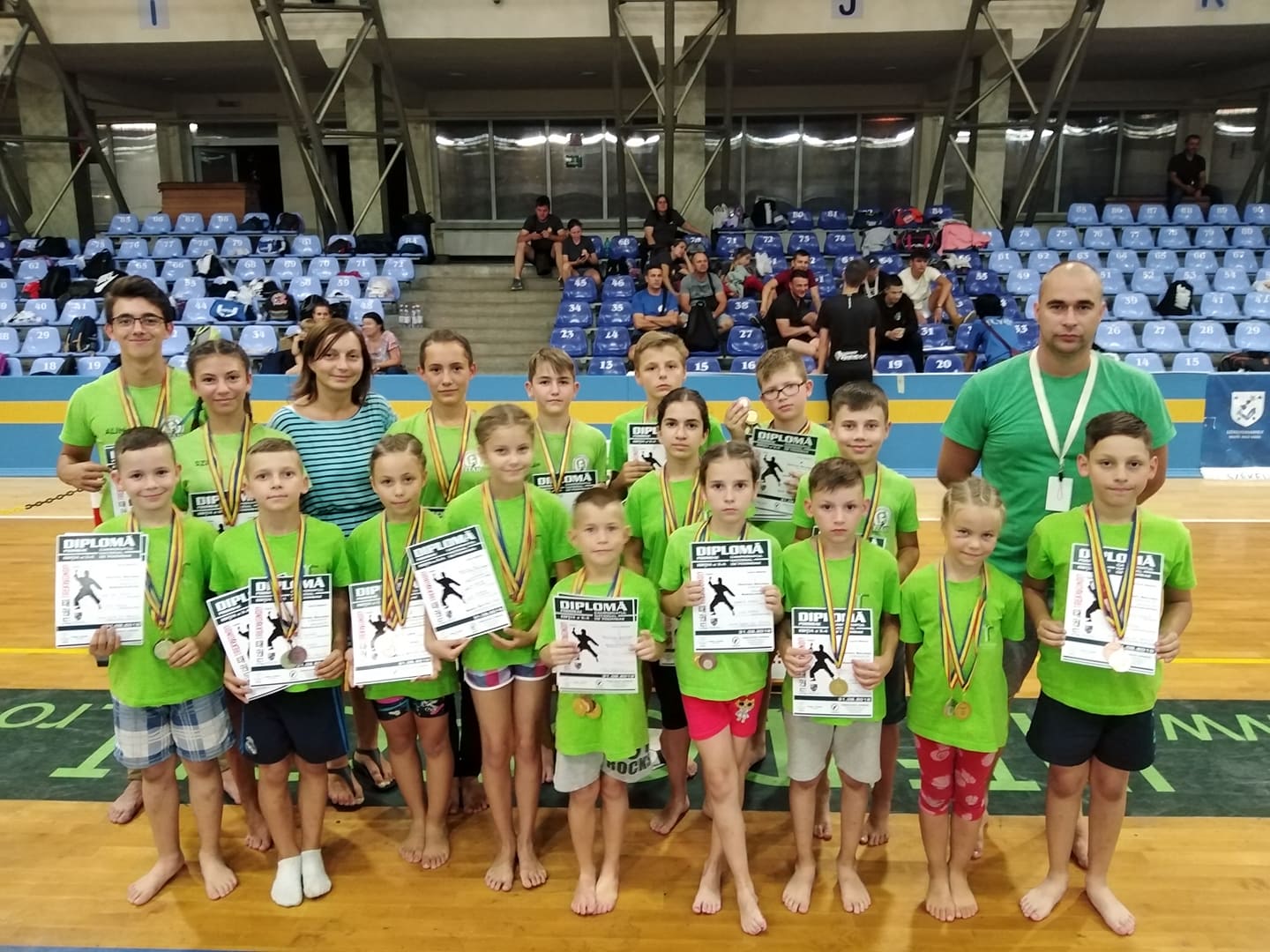 Heten az első helyen zártak kategóriájukban
