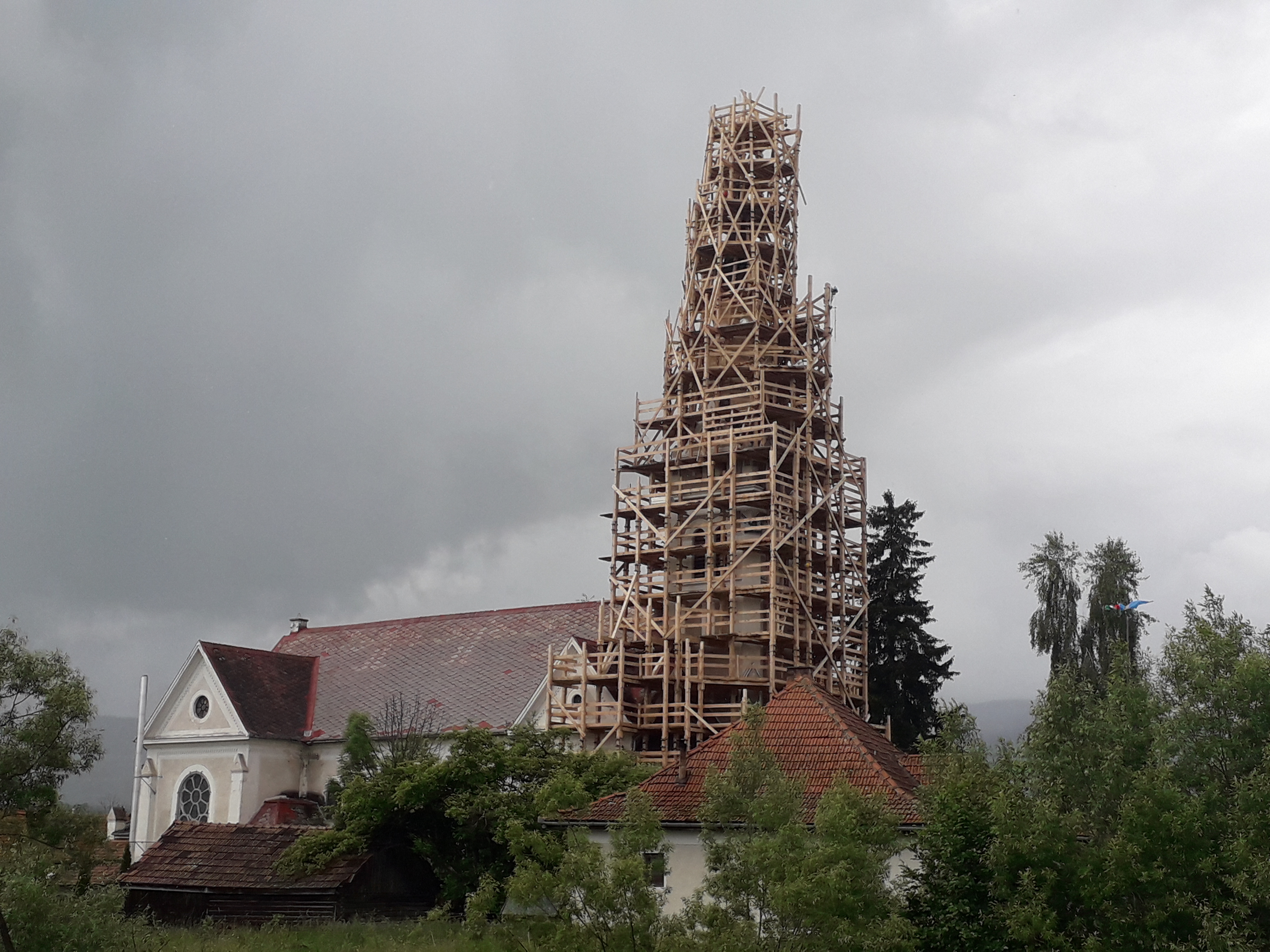 A madéfalvi toronygomb üzenete