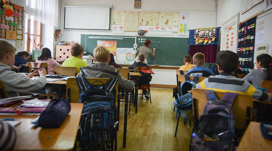 Oktatási miniszter: január elején fogják bepótolni a kényszerszünet napjait a diákok