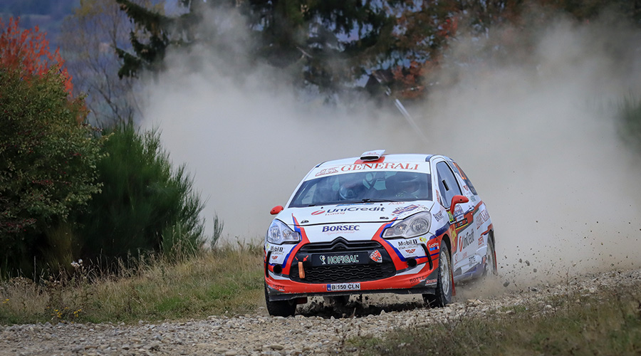 Bajnoki cím és második helyezés