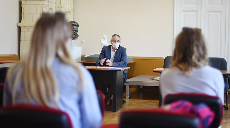 Szigorú intézkedések megyeszerte